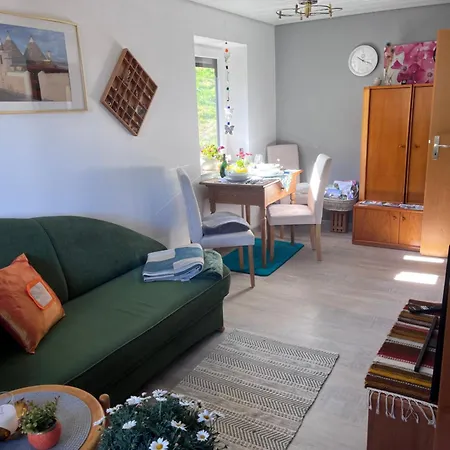 Waldblick-appartement Байрсброн