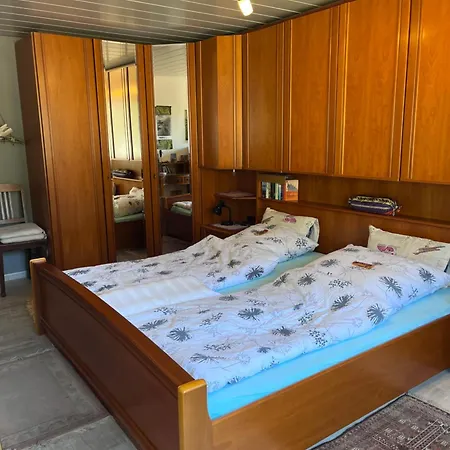 Waldblick-appartement Байрсброн